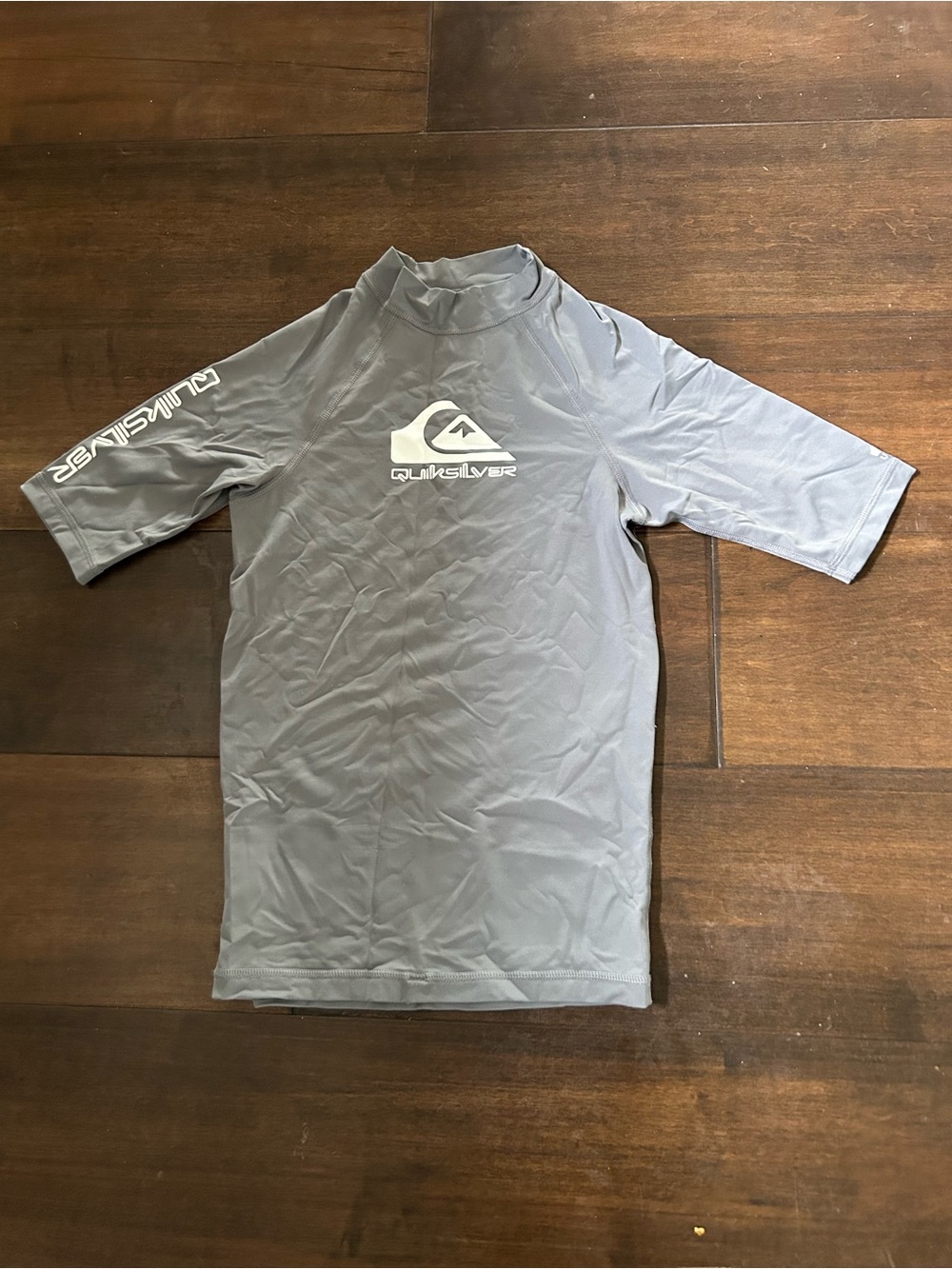 Quiksilver Boys Gray Short-Sleeve Rash Guard